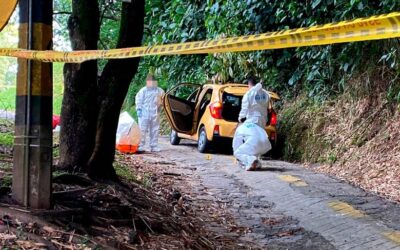 ¡Dolor en Medellín! Mujer taxista fue asesinada en su vehículo