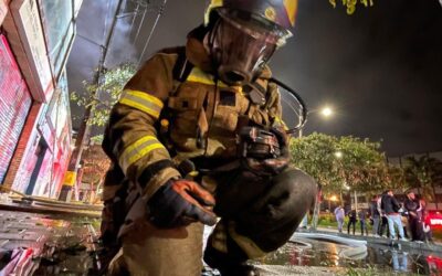 Bomberos Medellín confinó incendio en sector de Guayaquil