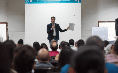 180 familias vulnerables recibieron sus títulos de propiedad por parte de la Alcaldía de Medellín
