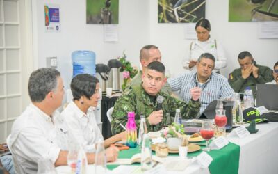 Gobernador de Antioquia y ministra de Medio Ambiente evaluaron acciones en contra de la deforestación en el Bajo Cauca