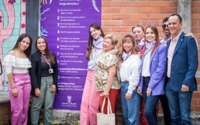 Medellín realiza ‘pegatón’ del Decálogo de los Derechos de las Niñas y las Mujeres en instituciones educativas