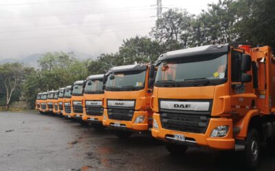 Emvarias completó la renovación total de vehículos recolectores de basuras para mantener limpia a Medellín