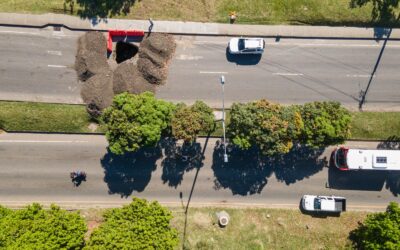 Por hundimiento en la vía fue necesario cerrar la calzada occidental de la Avenida Paralela