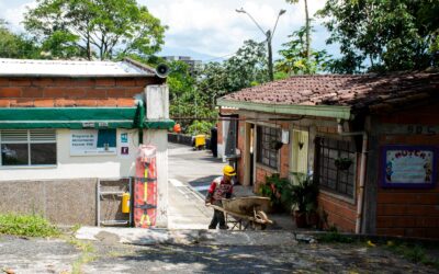 Con el inicio de obras en cuatro sedes de la comuna 9 avanza el Plan de Intervención de Infraestructura Educativa en Medellín