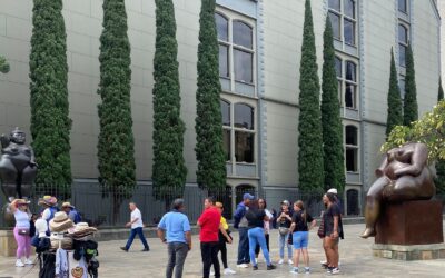 30 comerciantes de Plaza Botero transformarán sus negocios para el sector turístico