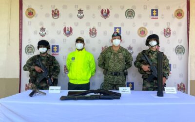 En el fondo de una ciénaga el Ejército encontró armamento ilegal del Clan del Golfo
