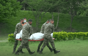 Enfrentamientos entre Ejército y disidencias deja dos soldados muertos cerca a Hidroituango