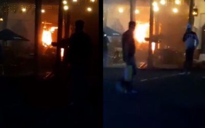 Bomberos atienden incendio en centro comercial de El Retiro