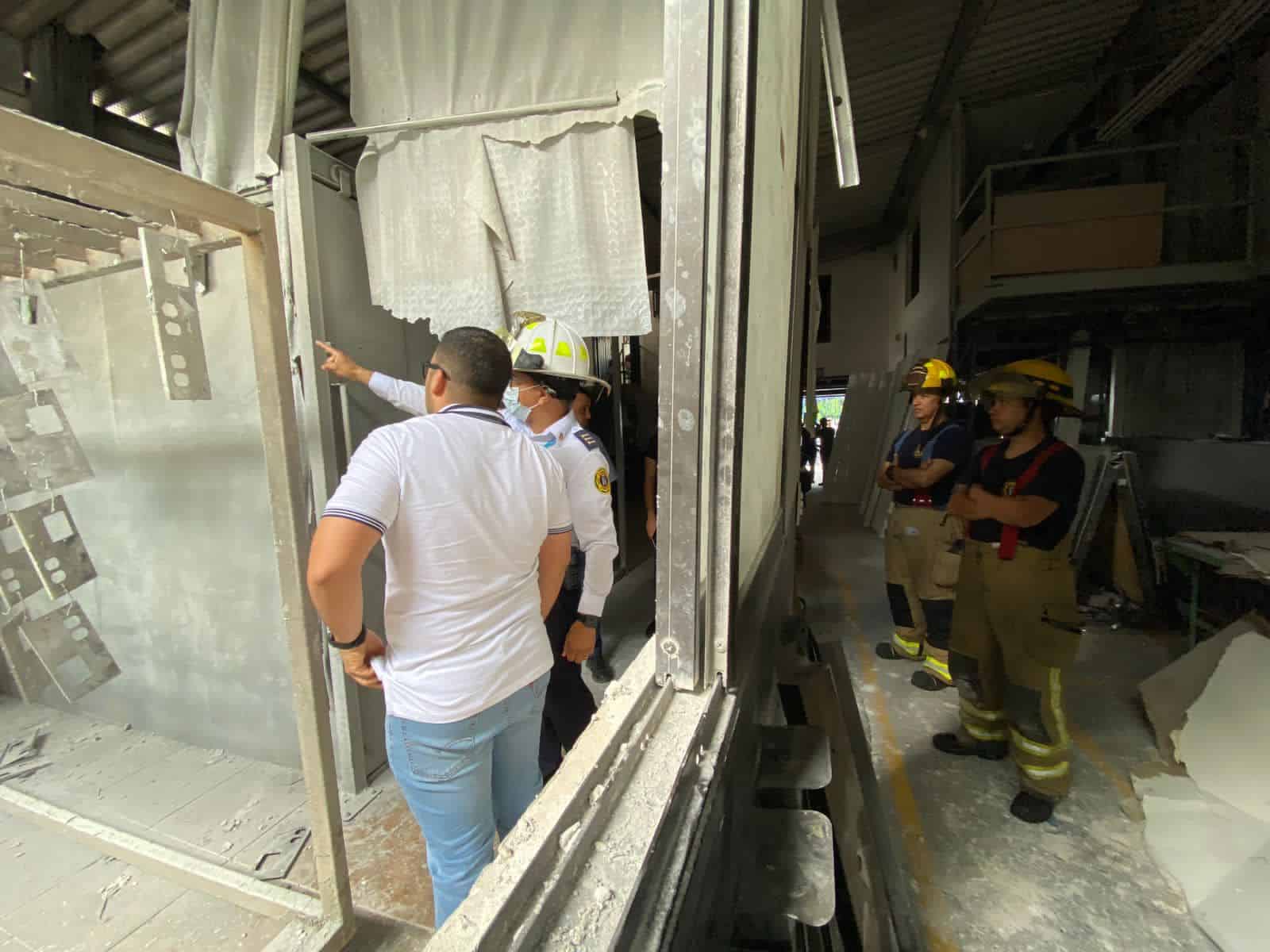 Fuerte explosión sacudió una empresa en El Chagualo, centro de Medellín