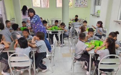 La Alcaldía de Medellín extiende la cobertura de alimentación a 12.000 estudiantes más