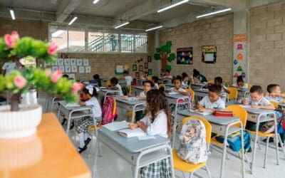 Petro invierte $44.822 millones para renovar 1.738 planteles educativos en 32 departamentos