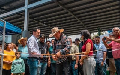 Tras ocho años de espera, la Alcaldía de Barbosa entrega la cubierta de la placa polideportiva de la vereda La Herradura