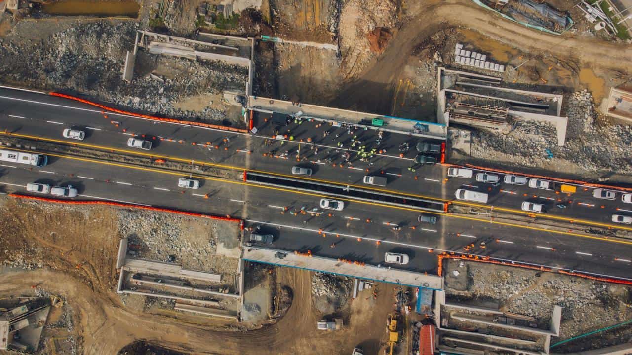 Con este hito, el Intercambio Vial Aeropuerto José María Córdova alcanzó el 80% de avance general en sus obras, a un año del inicio de su construcción