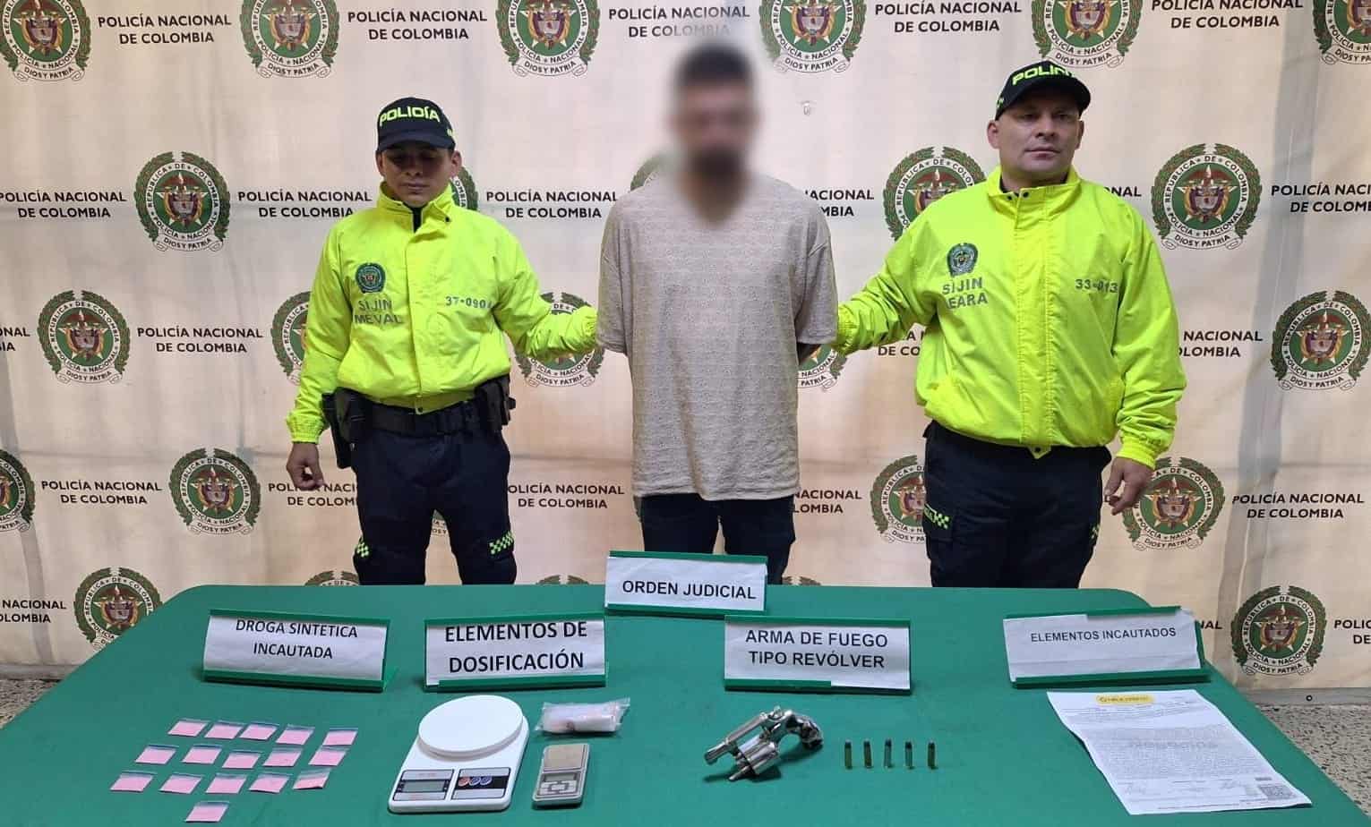 ¡Qué joyita! En Sabaneta un hombre le disparó a policías para evitar que lo capturaran: se había robado una millonada