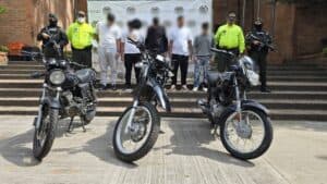 ¡Duro con los ladrones! Desarticulan banda de atracadores en Bello, dedicados a robar motos en Bello