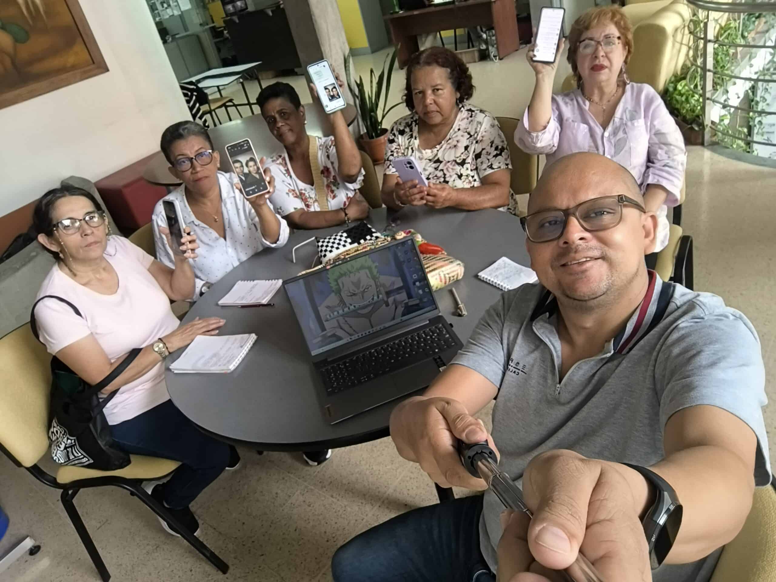 ¡Aprenda a manejar mejor su celular! Girardota invita a los adultos mayores a participar en cursos gratuitos