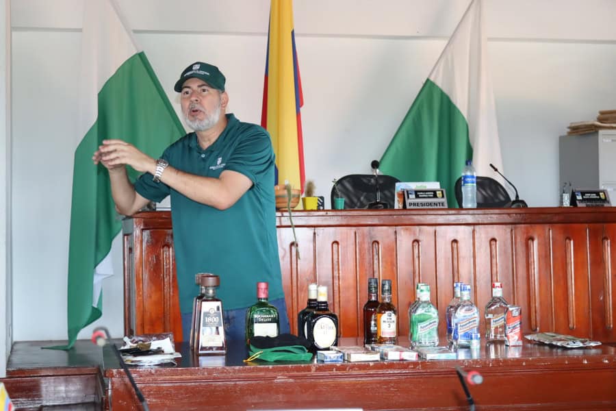 Yalí recibió capacitación para detectar licor adulterado