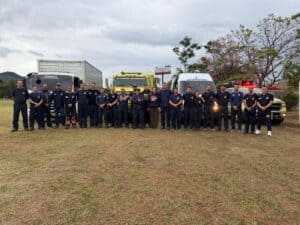 Bomberos de Medellín regresan tras siete días de rescate en cuatro ciudades