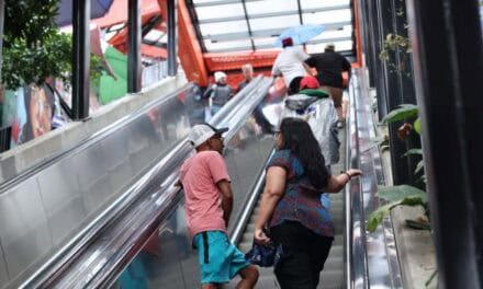 Comuna 13: escaleras eléctricas sostienen turismo y empleo