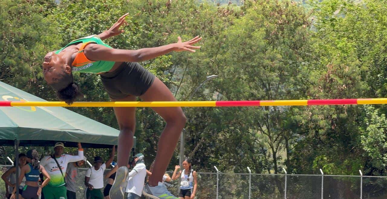 Primera jornada de Intercolegiados 2026 en Girardota con atletas y delegaciones en escenarios deportivos