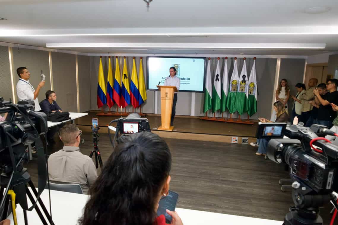 Federico Gutiérrez en atención a medios sobre obras por impuestos