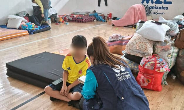 Defensoría impulsa matrículas y vigila ayudas tras terremoto en Caldas