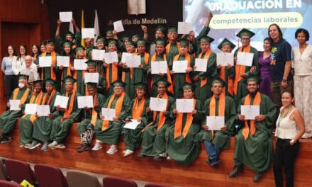 Medellín certifica a 40 recicladores y reporta 143.235 toneladas aprovechadas