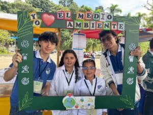 Feria PRAE reúne a 24 colegios de Itagüí
