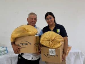 Gómez Plata entrega 66 kits de aseo a adultos mayores
