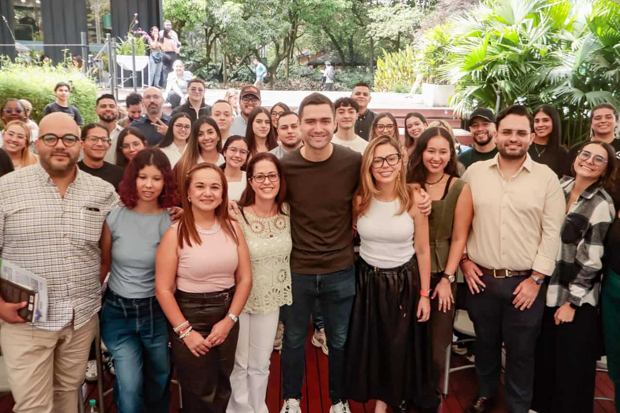 Pieza gráfica de bienestar juvenil en Medellín durante la presentación del estudio