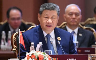 Xi pide a los BRICS reforzar cooperación en IA, paz y comercio