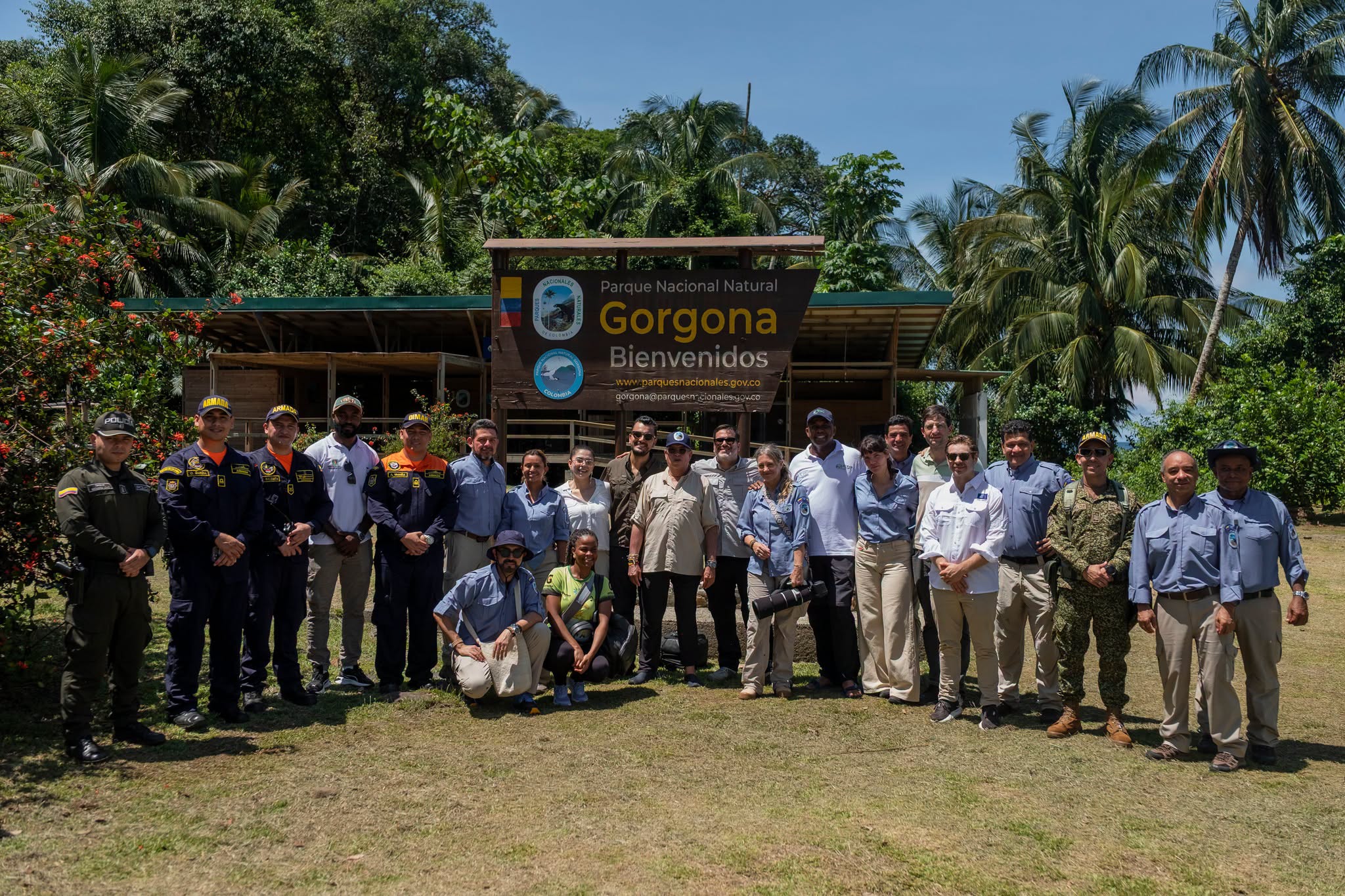 Productos de emprendimientos del Pacífico exhibidos en una jornada de bioeconomía azul