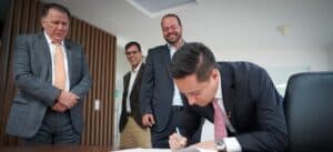 MinAgricultura, ICA y gremios firman convenio para proteger el estatus sanitario