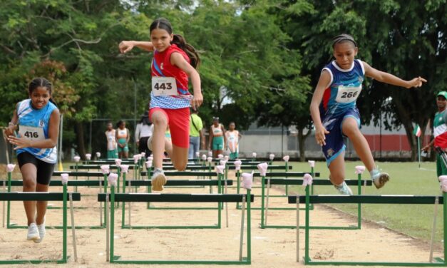 Turbo lidera atletismo y patinaje tras la primera jornada de los Juegos Escolares de Urabá