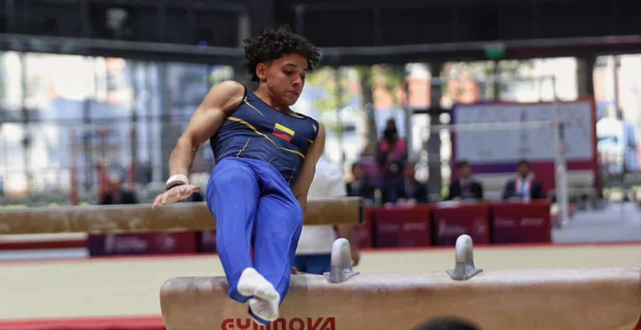 Imagen de Thomás Mejía en la nota sobre medallas de Antioquia en Santa Fe 2026
