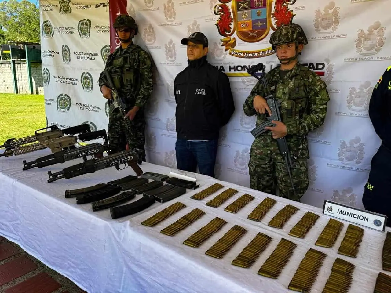 Imagen de apoyo de Antioquia Crítica sobre Clan del Golfo en Briceño