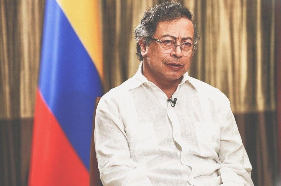 Imagen adjunta de referencia sobre la casa de Petro