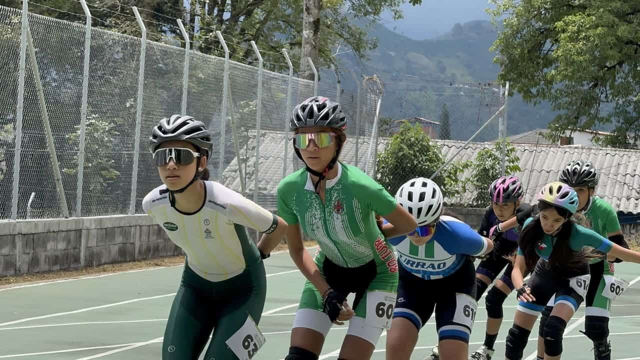 Patinadora de Andes lidera una prueba en los Juegos Departamentales de Támesis