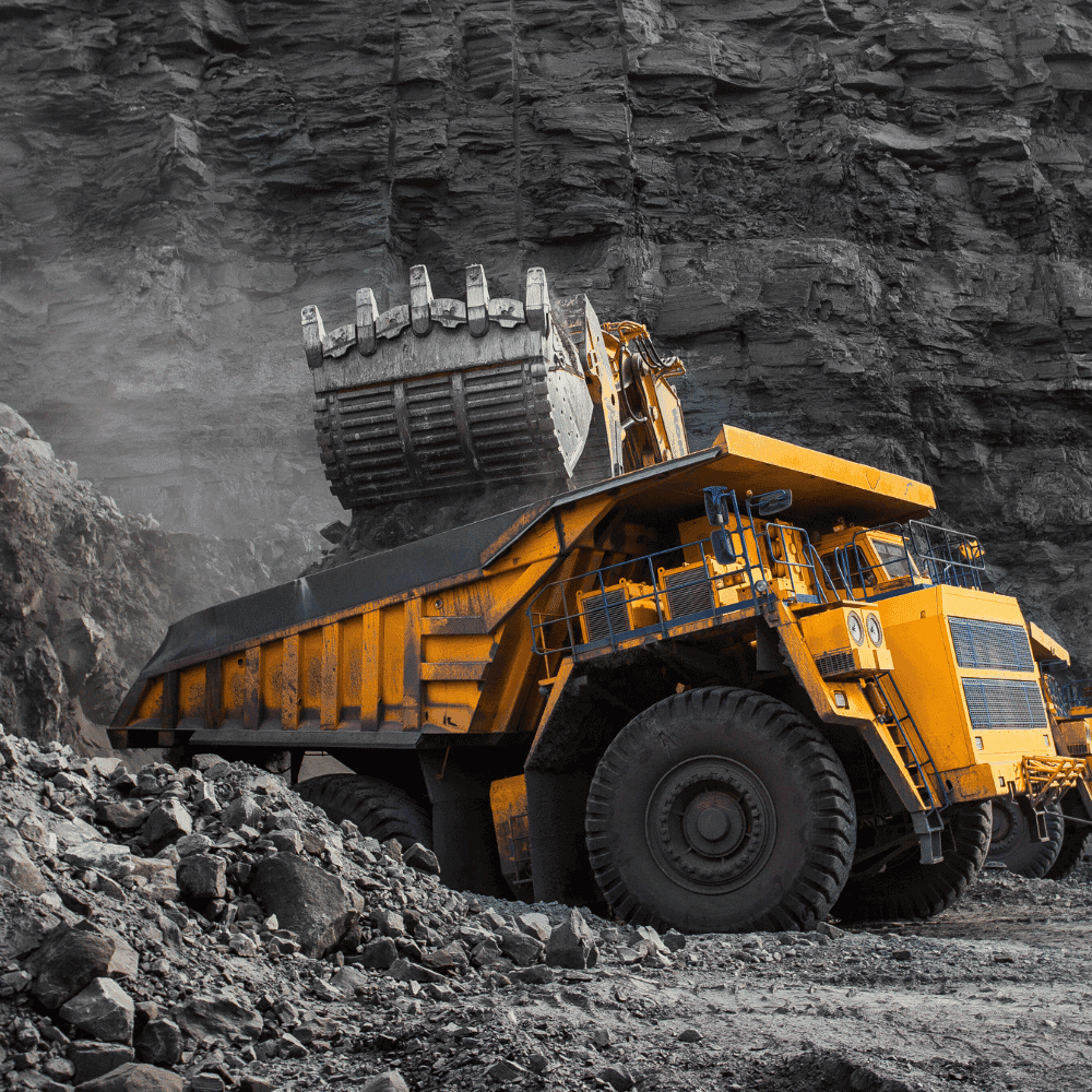 Soumission assurance Mine et carrière Camion de transport dans une carrière.