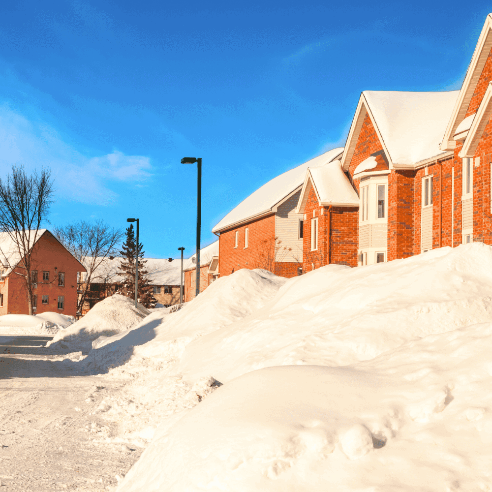 Soumission Assurance habitation Gatineau assurance habitation gatineau Maisons en hiver, neige abondante, ciel bleu