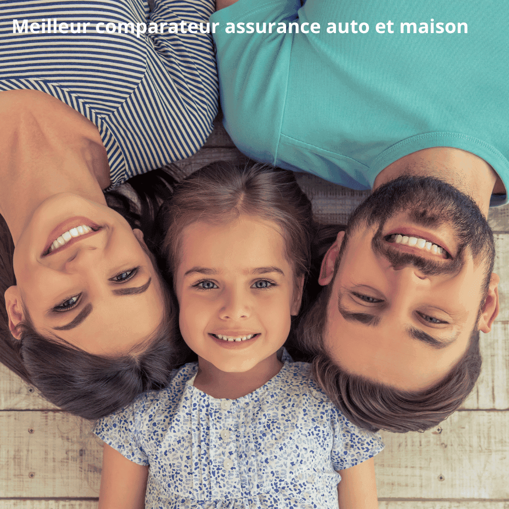 comparateur assurance auto et habitation en ligne Famille souriante avec courtier d'assurance auto et maison