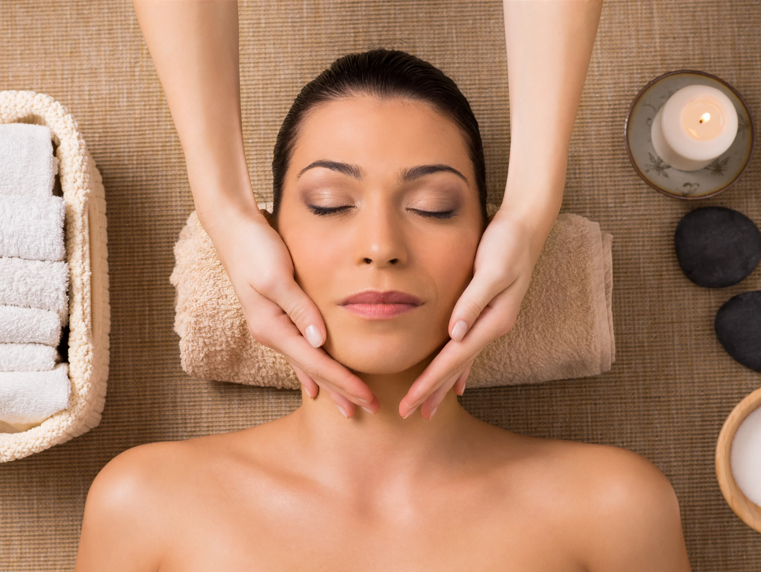 Latino woman gets as aesthetic treatment