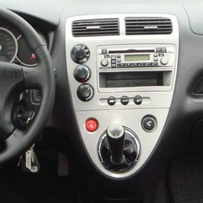 Autoradio Adapter für Fahrzeug-CAN-B Integration, einfache Installation.