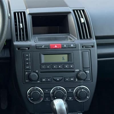 2. Hochwertiger Autoradio Adapter für Volkswagen mit CAN-B Schnittstelle.