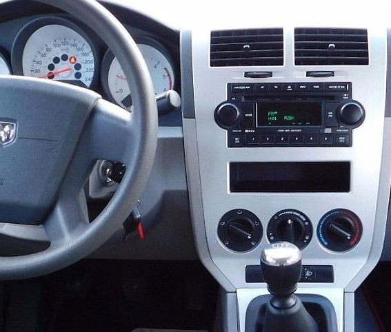 Autoradio Adapter CAN-B Komfort für Fahrzeug mit Originalradio, einfache Nachrüstung, hochwertiges Audiomodul.