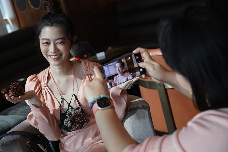 Year End happiness with HUAWEI Mate40 Pro 5G