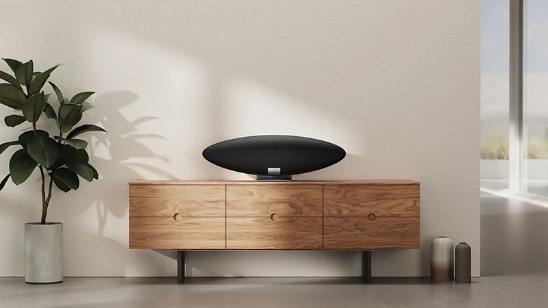 Review Bowers & Wilkins Zeppelin 2021 desktop wireless loudspeaker