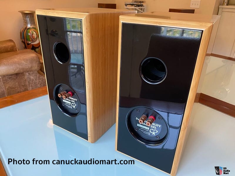 Review Devore Fidelity Gibbon 3Xl Mini Monitor Loudspeakers