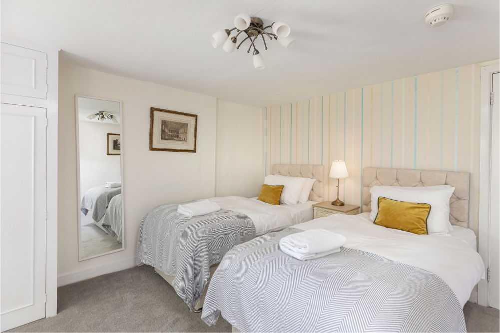9 Abbey Green 13 1