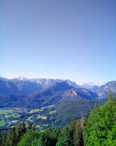 Aussicht am Goldtropfsteig beim Weg zum Hochstaufen bzw. Bad Reichenhaller Hütte, Bayern, Deutschland